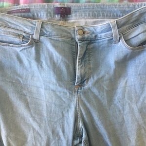 NYDJ 16 Pale Denim Jeans